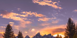works his magic, capturing the enchanting beauty of Grand Teton National Park in… works his magic, capturing the enchanting beauty of Grand Teton National Park in...