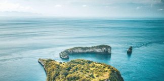 Immerse yourself in the charm of Bali’s idyllic seascape!
To catch this stunnin… Immerse yourself in the charm of Bali's idyllic seascape!
To catch this stunnin...