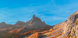 beautifully captures the essence of a perfect autumn morning at Lago Federa. Se… beautifully captures the essence of a perfect autumn morning at Lago Federa. Se...