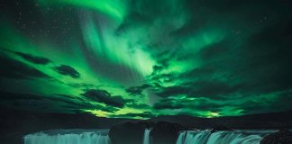 takes us on an Icelandic waterfall exploration! Goðafoss, meaning “Waterfall of… takes us on an Icelandic waterfall exploration! Goðafoss, meaning "Waterfall of...