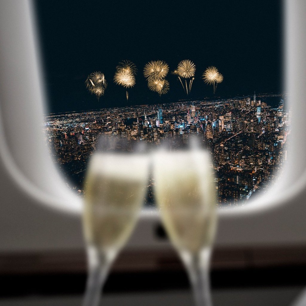 Here's to a new year full of exciting travels and the warmth of great company!
...