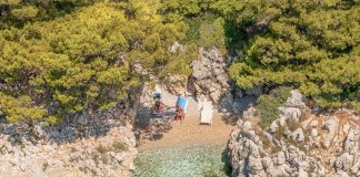 takes us on a whirlwind tour of the stunning coastline of Croatia! Did you know… takes us on a whirlwind tour of the stunning coastline of Croatia! Did you know...