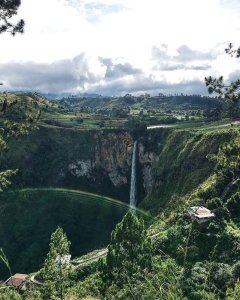 Is there a place in Indonesia that looks like something straight out of a fantas...