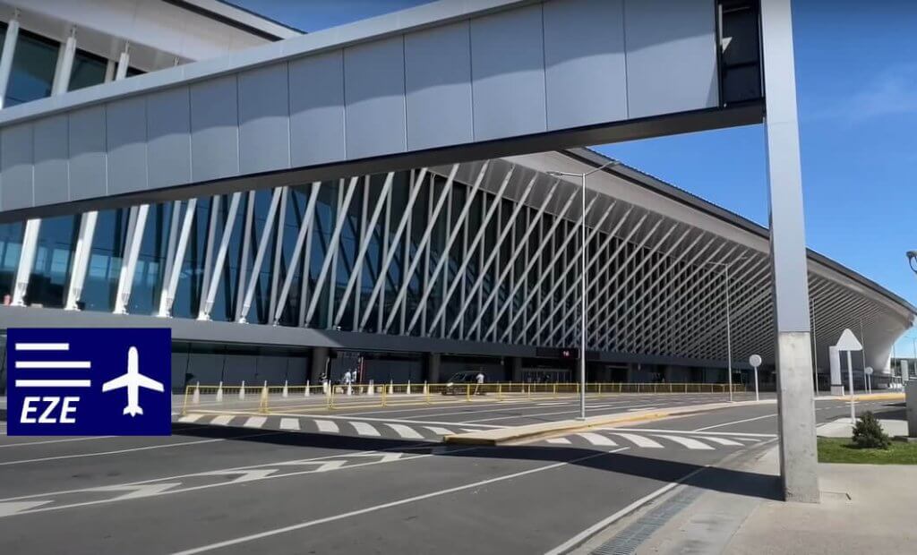 List of airports by IATA airport code: E