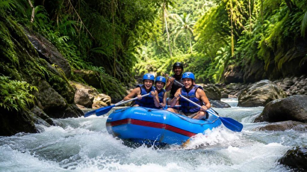 Menikmati Sisi Petualangan Bali Lewat Rafting di Tengah Alam Ubud